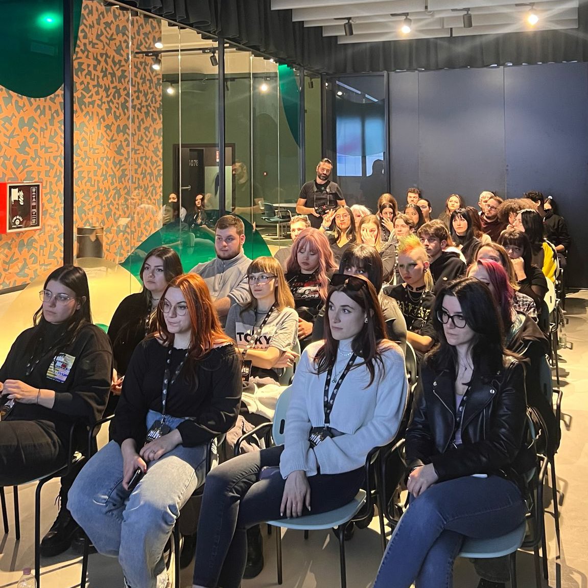 Raduno in corso 🌹 

Benvenuti al CX Milan | Bicocca con il progetto #RadiantRoses!

La nostra giornata verrà trascorsa qui tra consegna di attestati e #workshop con la sala piena di energie positive! 💖🚀 

#EventKickoff #CXMilanBicocca #Valorant @itValorant