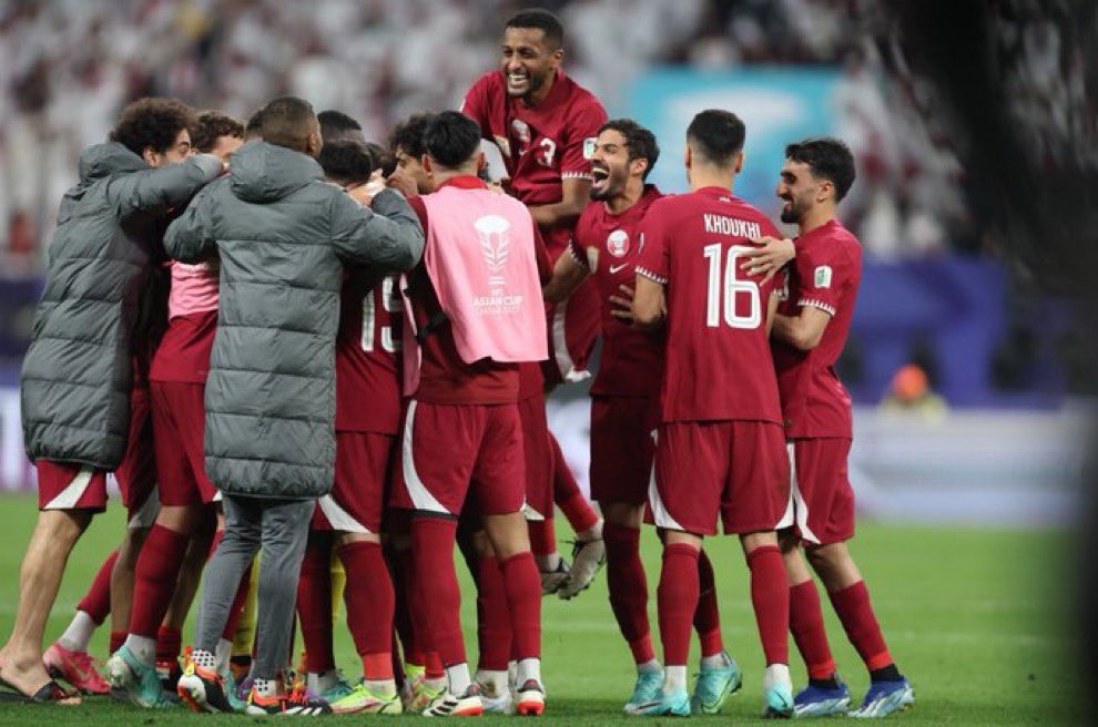 YaMsh3L's tweet photo. البطولة بكبرها ماتليق الا لهم والله
فالهم الكاس ❤️🇶🇦
 #كأس_اسيا_2023 https://t.co/22P69CnlPw