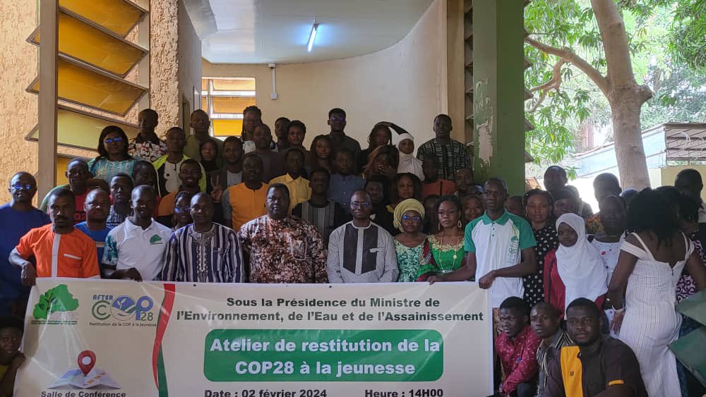 conajec's tweet photo. Devoir de redevabilité! La CONAJEC a organisé un atelier de restitution de la COP28 à la jeunesse burkinabè. 08 structures présenté les acquis de leur participation à la COP28.
@PNUD_BFA @oxfamauburkina @AYCommission @spong_burkina #PNJBE #BYBN @WateraidBurkina @JAE #SPCNDD https://t.co/jESwsaK6nA