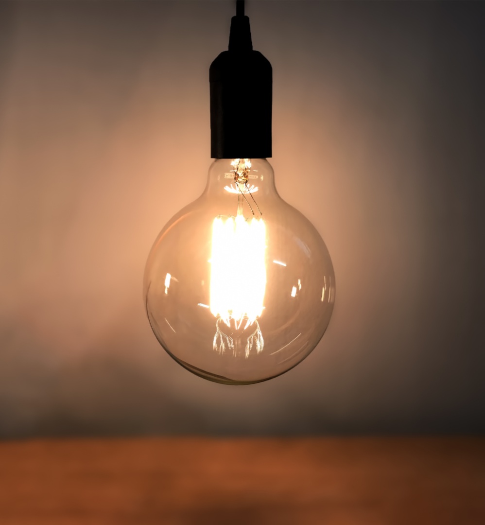 EmilyRealtyWY's tweet image. 💡Why Are My Lights Flickering and How Do I Stop It? 💡
Is it as simple as a bad light bulb or is it something more serious?? 
#lightbulbs #faultywiring #electrician #loosewires @American West Realty and Management 
zurl.co/i5nM