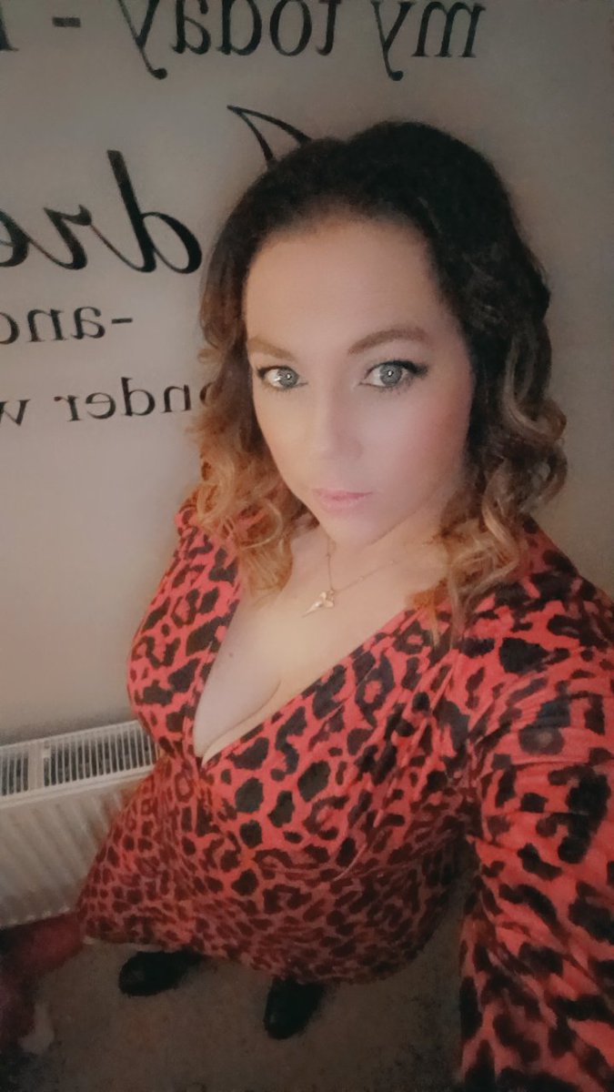 3rd night out in a row but saved the best for last birthday drinks for my bestie .let's see what tonight brings. And well done <a href="/RangersFC/">Rangers Football Club</a> for  not spoiling my day 😜 #nightout #drinks