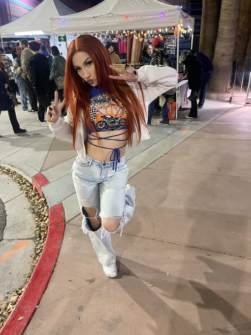 shooting for my OF today 🤞💕 https://t.co/RBEmrRqvPd