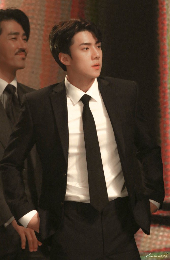 XoMay12's tweet photo. @starfess Ofc Oh Sehun 🥲👍🏼 tinggi, bahu lebar, tegap, dahlah mantep 😂 https://t.co/OZbpIbHuOs