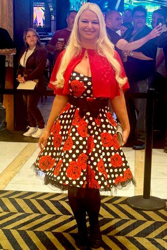 Just more me being Red Ajah at the AVN awards before winning an award for &ldquo;Favorite Domme.&rdquo;   Am I making<a href="/tag/wheeloftime"class="tags"><span>#wheeloftime</span></a>