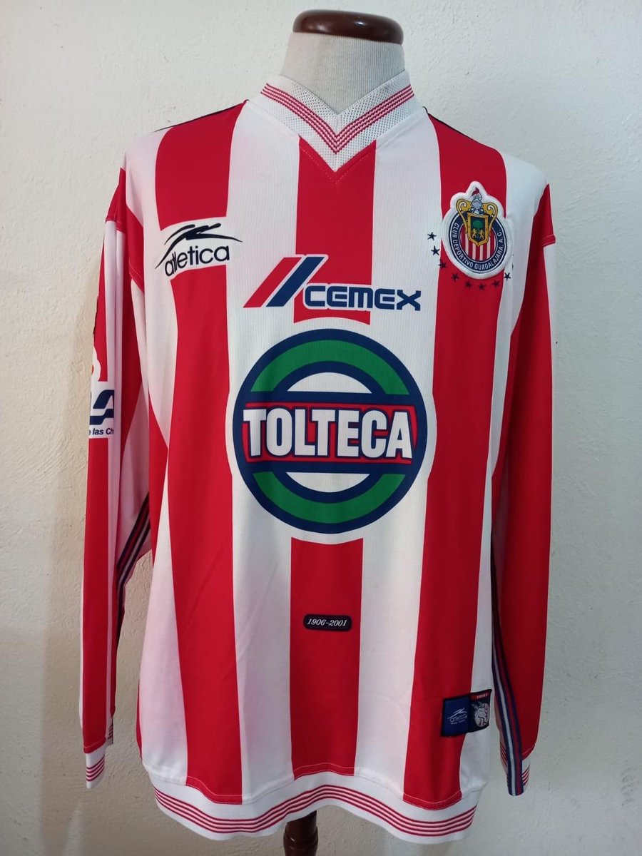 ObjetosDeCulto's tweet photo. Soy de cuando nadie quería las long sleeves. 

#objetosdeculto
#ThePioneers

Los abuelos deberian ser eternos [!] https://t.co/DaDfsmJ2F2