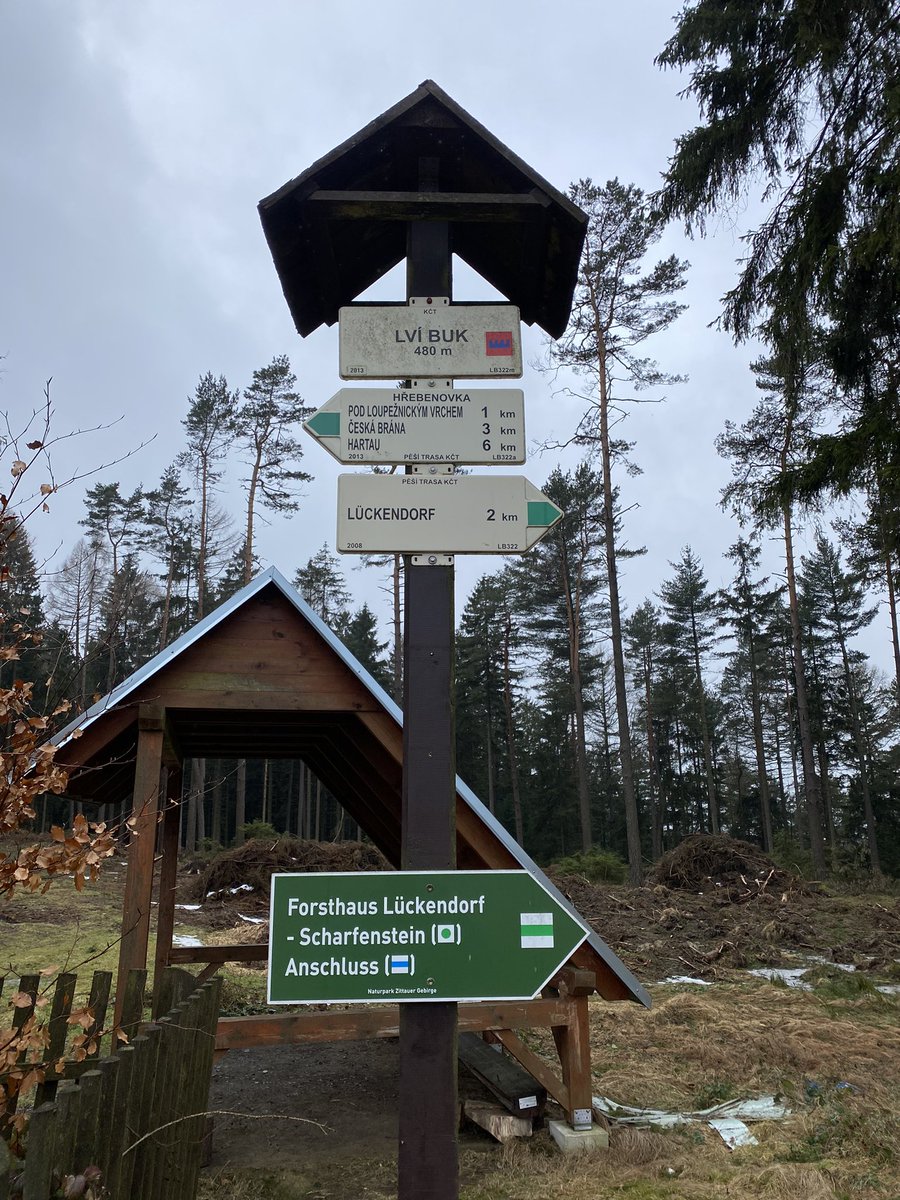 tony_ver2's tweet photo. Výlet na hrad Oybin (🇩🇪) 3.2.2024
#turistika #CzechRepublic #vylety #czechia #les #forest #hrad #Castle #burg #Winter #WinterVibes #hikingadventures #deutschland #sachsen #oybin 1/3 https://t.co/Wfz1YQc7JE