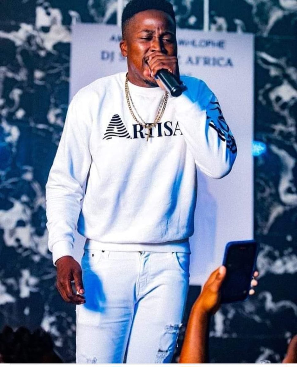GlamZim's tweet photo. A powerful Artist..
Read more...
https://t.co/H3PR4SlxO1 https://t.co/CSuZ7jNjBt