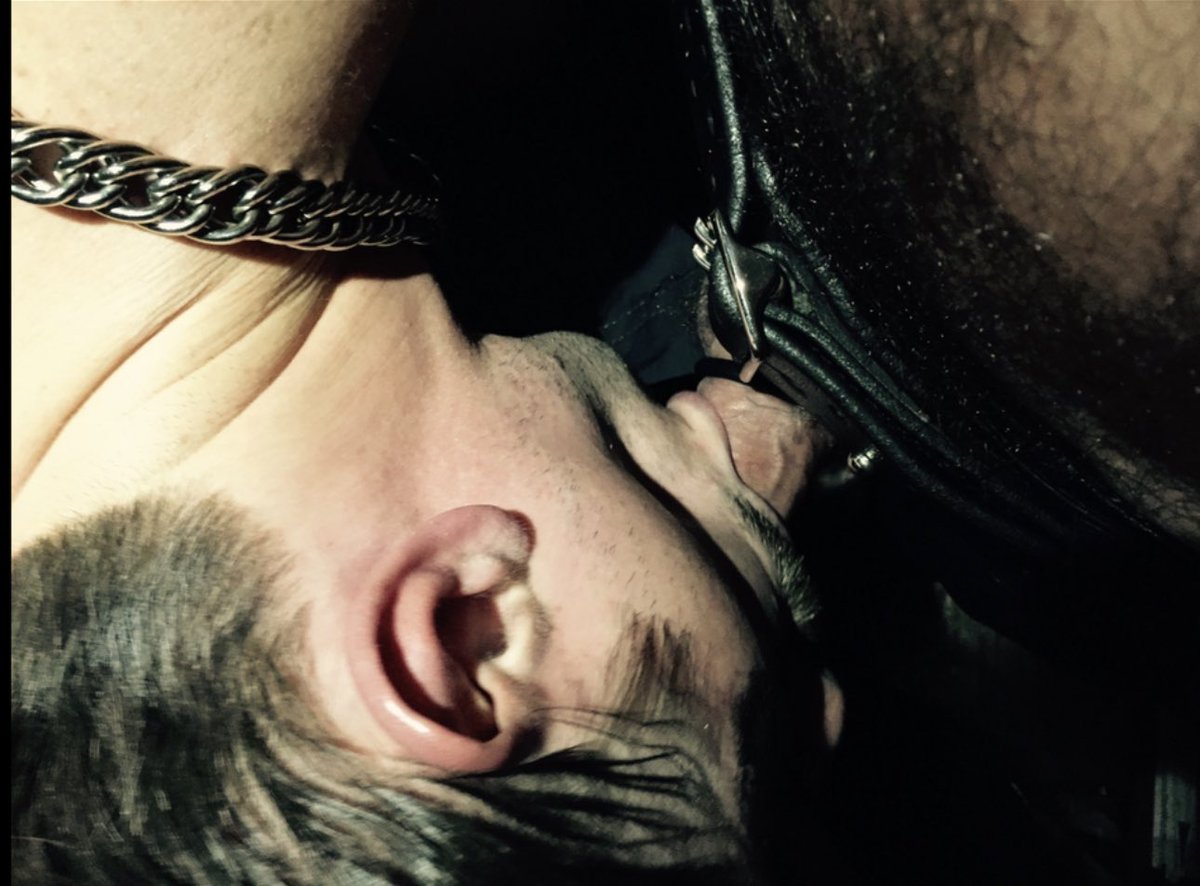 leathergames6's tweet photo. @Martin_TopXXL Париж ✌️ https://t.co/l1n83VjyK2