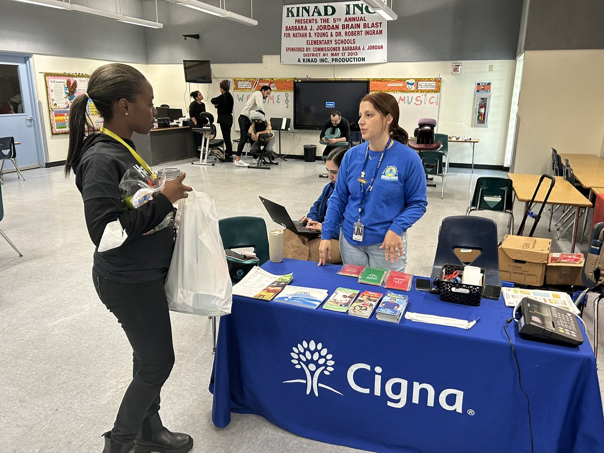 NBYEAGLES's tweet image. Thank you @MDCPSWellWay for treating our staff to massages, veggies, and some important healthcare information. It was greatly appreciated! @MDCPSNorth @AutlerRachel @MDCPS #MDCPSyourbestchoice