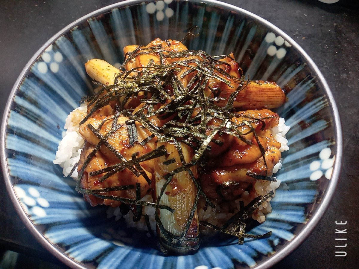 yht9110's tweet photo. 皆様!こんにちは!調理師・料理研究家のヒロです！
この度、一般向け料理相談・レシピ制作・個別料理指導等の個別依頼を受付させていただきます!
費用は500〜要相談！！
※依頼内容や場所等によっては調整相談をさせていただくこともございますので改めてご了承ください!
・詳しいお問い合わせはDMまで! https://t.co/NXJYfXtQDB