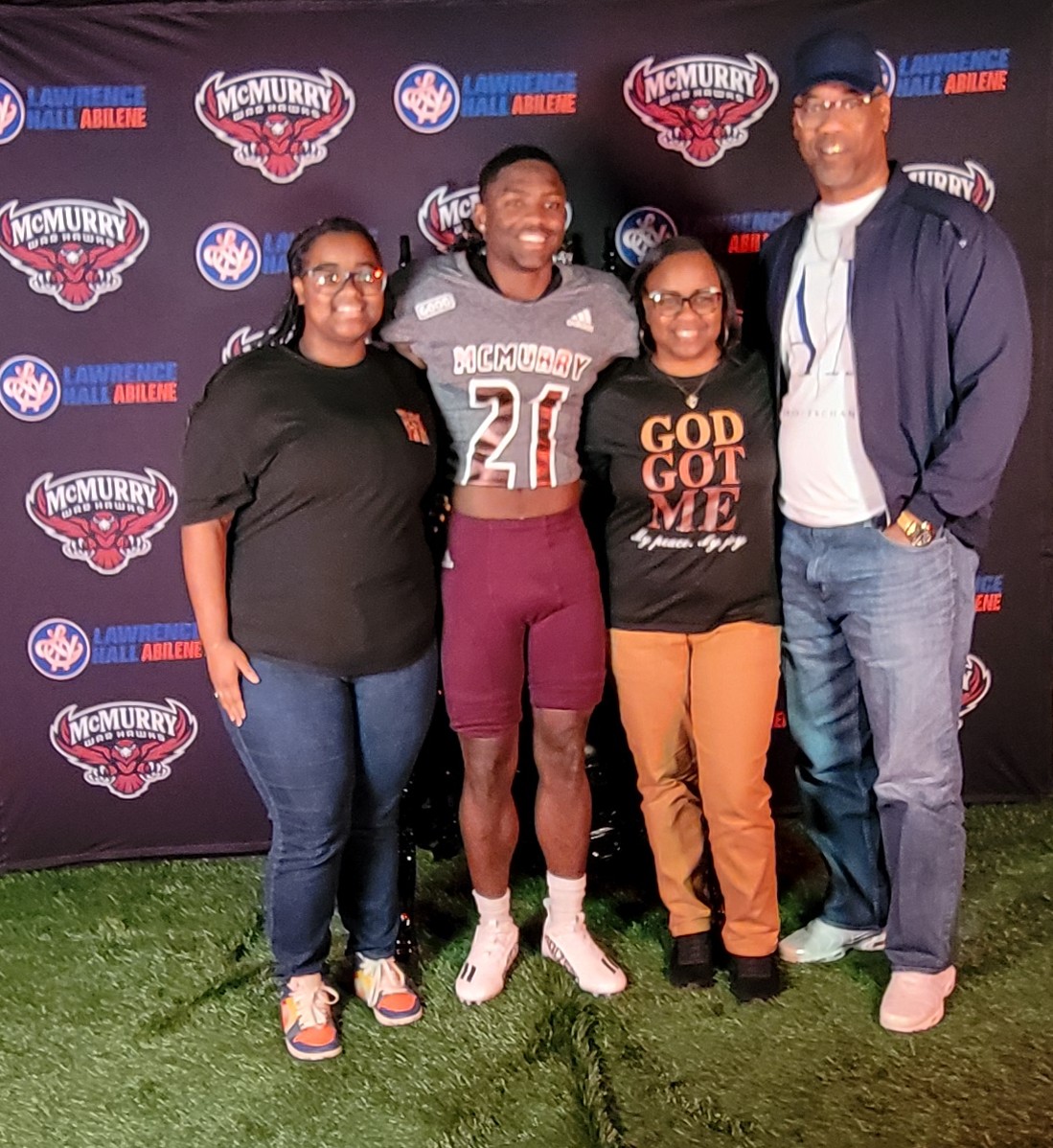 I had a great visit at McMurry University. Thanks <a href="/CoachSnyde/">Will</a> and the entire <a href="/McMURRYFOOTBALL/">McMURRY FOOTBALL</a> coaching staff for having me and my family. #WarHawksFAW