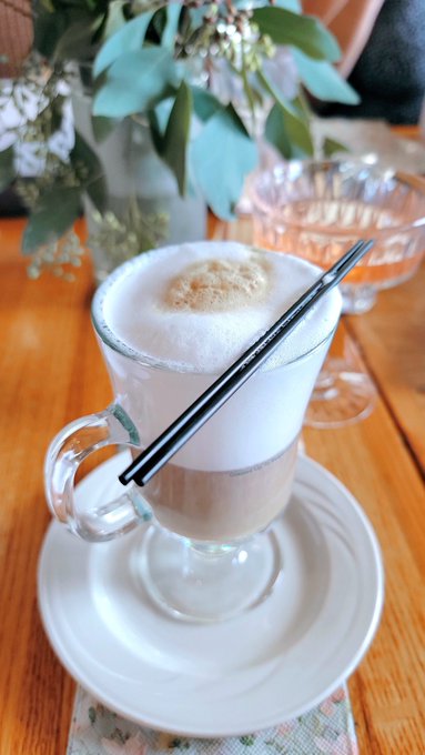 Galentine's Brunch 💕🥂💐👑 https://t.co/rqyLhftigQ