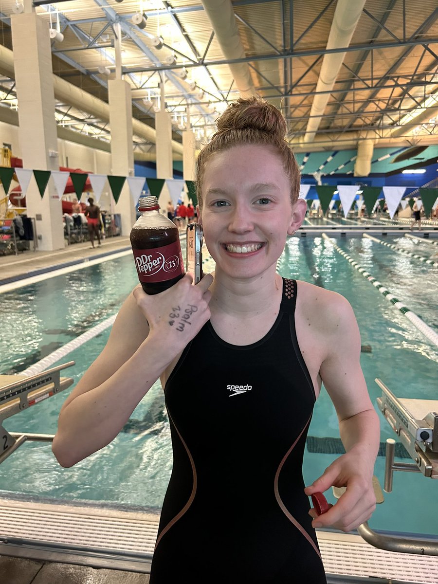 ChrisMBeall's tweet photo. What a finish!! What a race! Makenna takes 4th in the 1650 at the Mid-South Conference Championship. Almost runs down 3rd. A 1:15 drop from beginning of season. And a Dr Pepper to celebrate!! https://t.co/os5Rc85Lx1