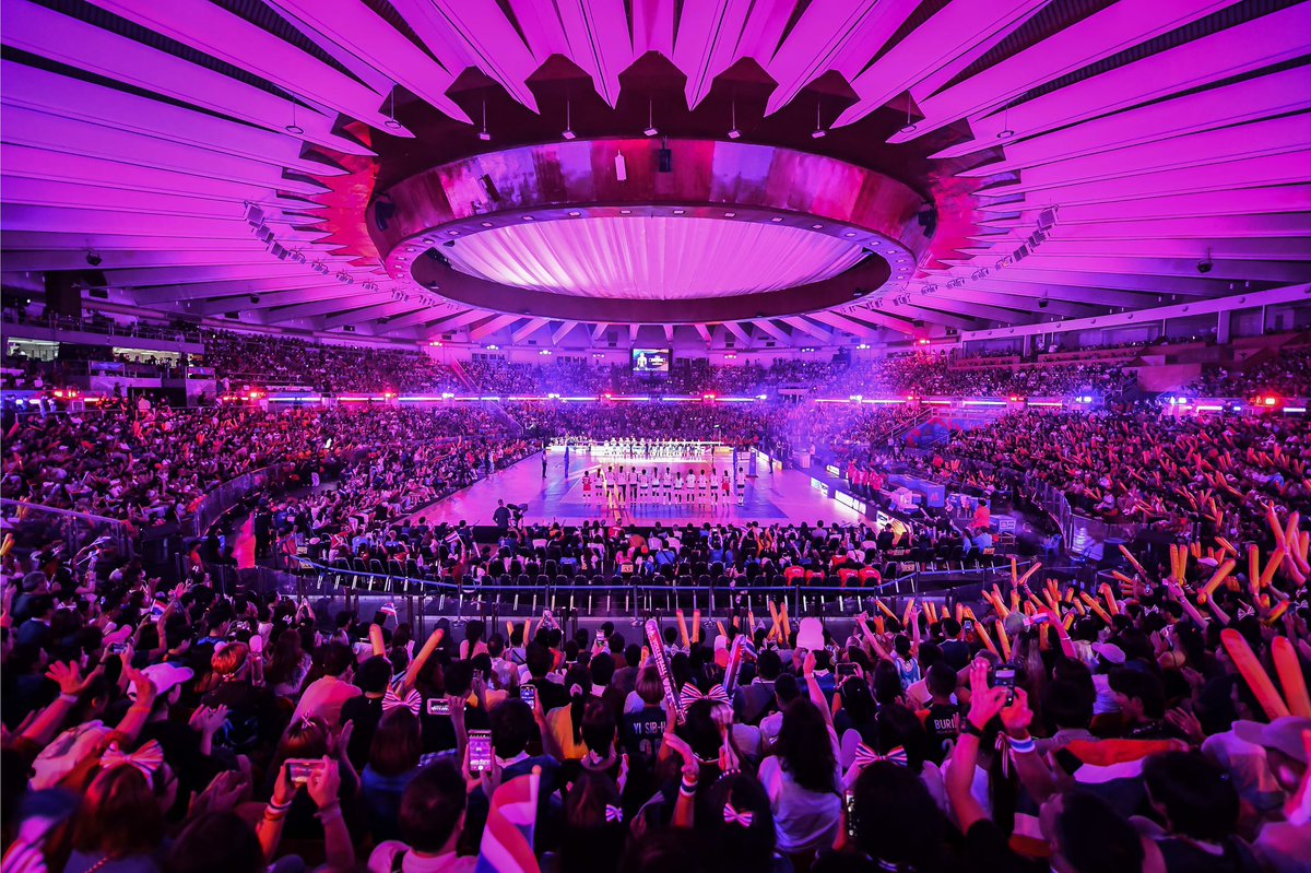 volleyballworld's tweet photo. Indoor Stadium Huamark 🤩 in Bangkok, Thailand 🇹🇭.

See you at the 2024 Women’s #VNLFinals 🙏🏻 !

🇹🇭 #VNL2024 Story: https://t.co/3vHQ8DJ5EF

🏐 #volleyball #วอลเลย์บอลหญิง https://t.co/Z0gY52In9M