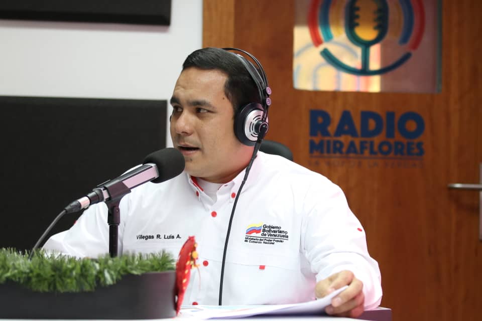 Luis Antonio Villegas Ramírez asume desde ahora el Ministerio del Poder Popular para el Comercio Nacional. Vamos a avanzar aún más en la recuperación y el reimpulso de la economía. Venezuela tiene que ser un país potencia. ¡Máxima Eficiencia Compañero!