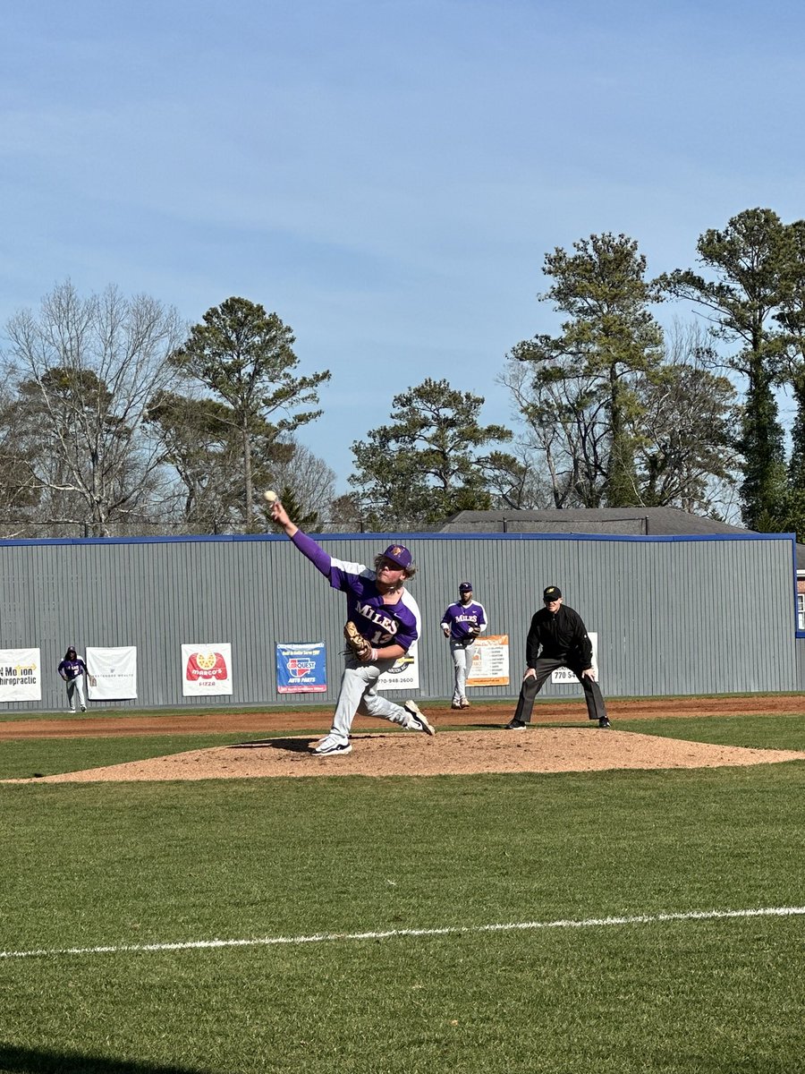 BransonHonea's tweet image. First collegiate start in the books‼️ Ready for the rest of the year with these guys‼️ @miles_baseball @BoazBaseball