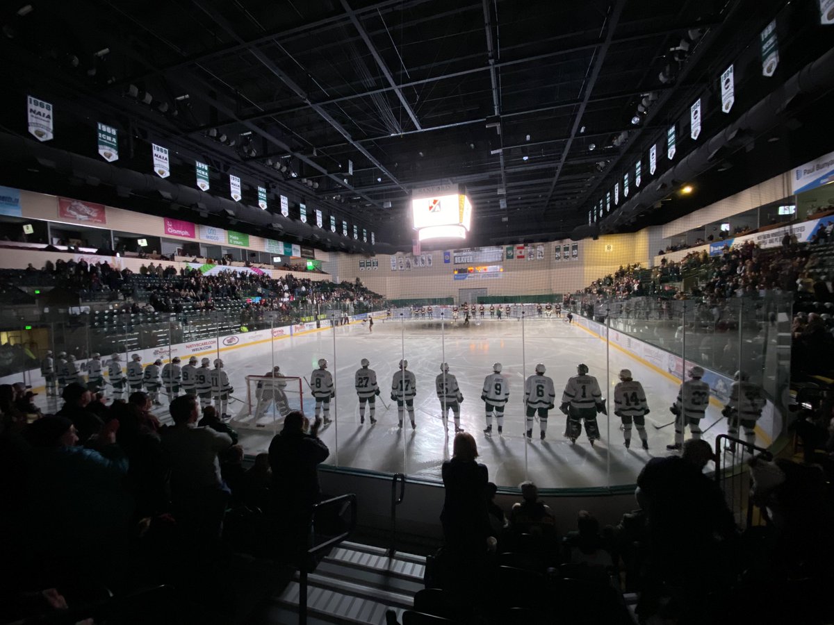 Jacob_J_Nelson's tweet photo. Ready for a night of @BSUBeaversMHKY, Go Beavs! @BSUBeavers @BeavTerritory #CCHA #USCHO https://t.co/U45pDxogqE