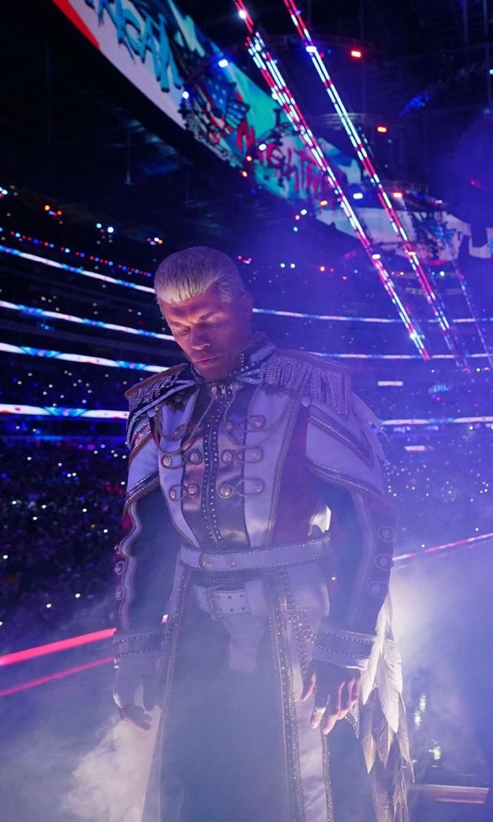 Este tipo es el único con la capacidad de superar la histórica victoria de Daniel Bryan, de este barco no me bajo
#WeWantCody #WoahMovement
