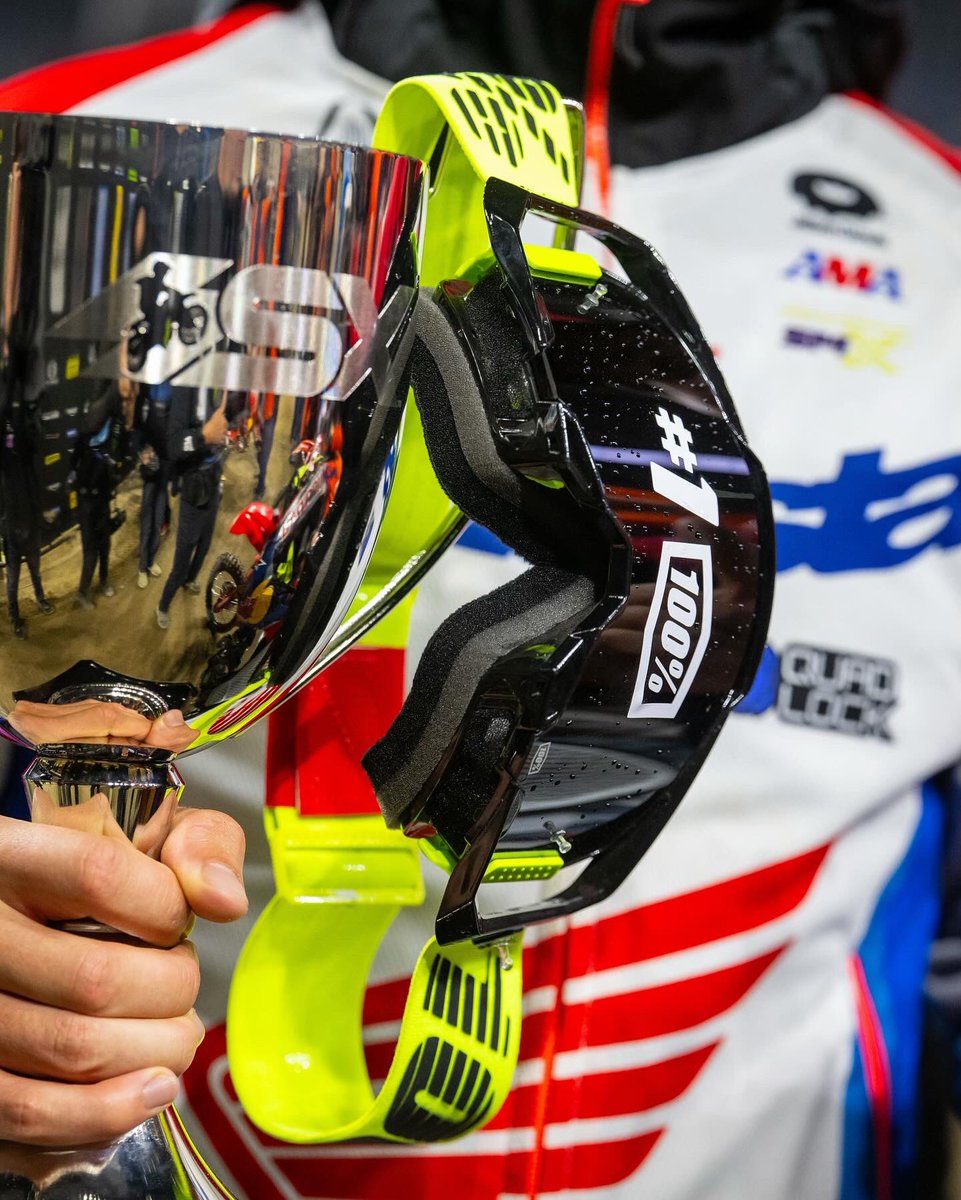 ride100percent's tweet image. Wire to wire.
#Ride100Percent
#Motorsport #Racing
#Moto #SX #Vision #Team
#HowMuchEffortDoYouGive