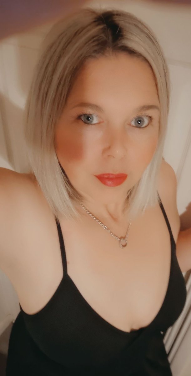 tracelex2011's tweet image. Had a great night at mates wedding def don't look like this now 😂😂