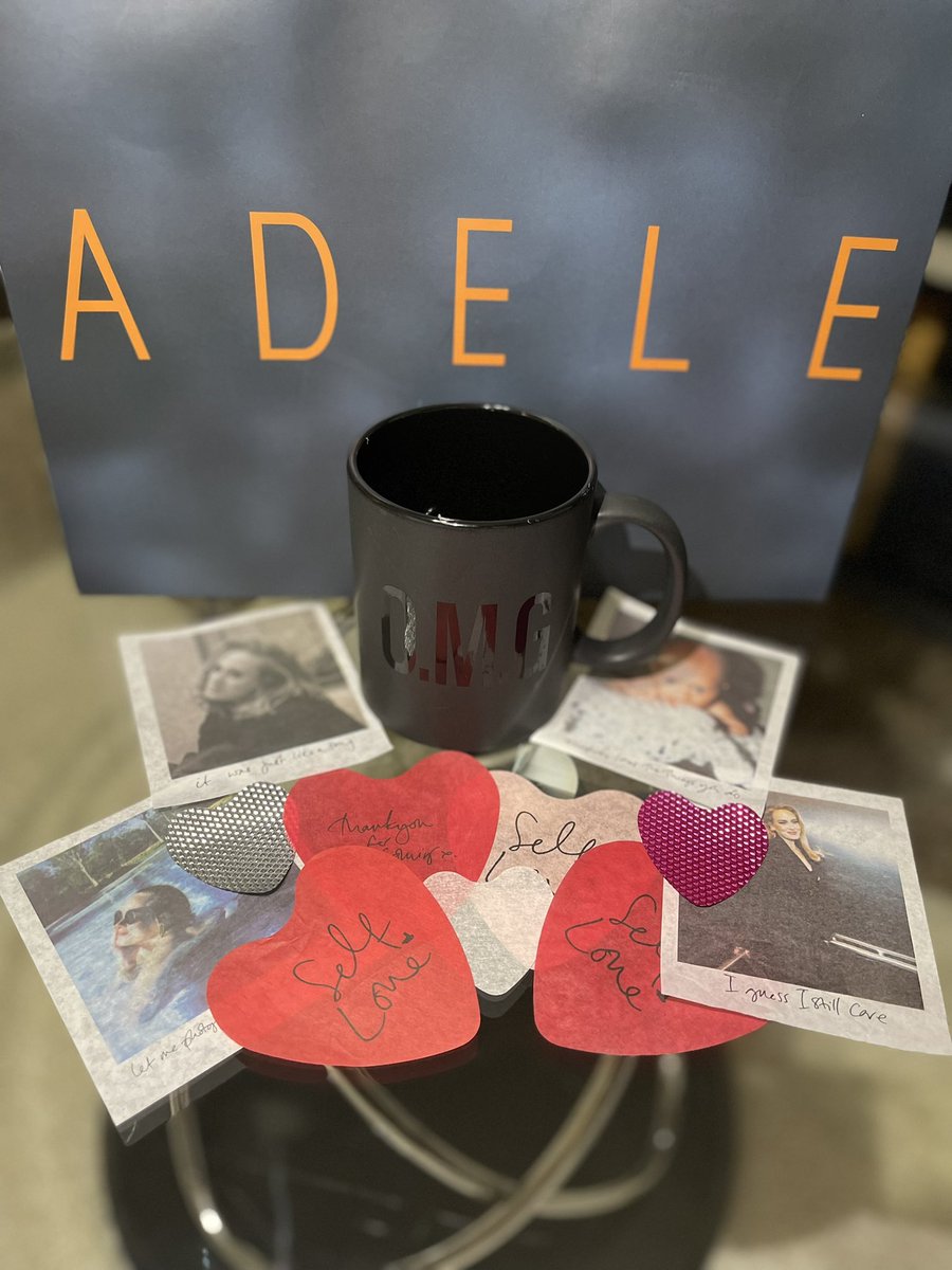 In honor of my one year WWA anniversary, I would love to give away this OMG mug and confetti to a lucky daydreamer ✨✨
RT & follow 
#WeekendsWithAdele