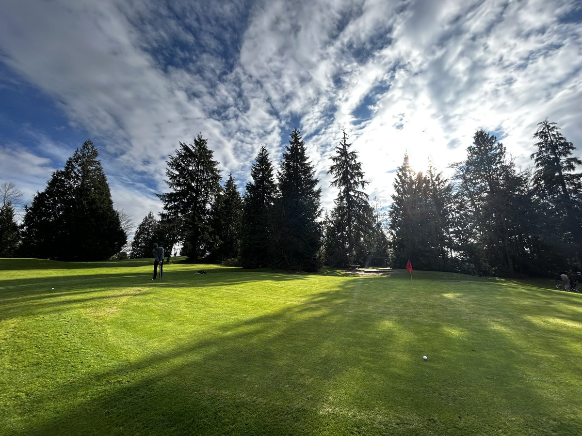 jamesesiddall's tweet image. What a beautiful February day for some pitch-&amp;amp;-putt. Man I love living in the lower mainland. I played really well too, four over on the back 9 with my first birdie of 2024! 🙏☺️ #GolfBC