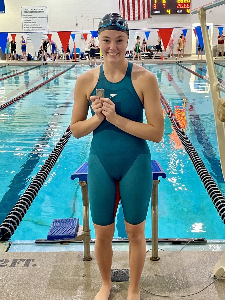 Broncos Swim & Dive tweet media