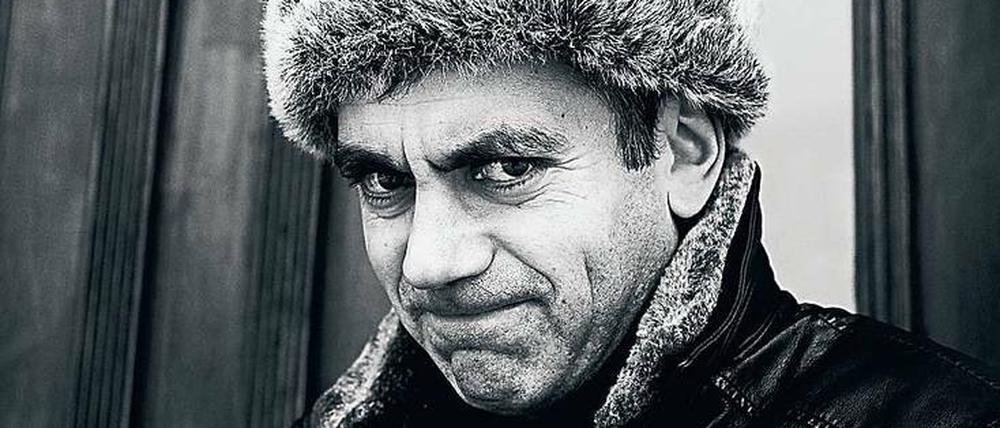 "Das Leben ohne Bücher wäre ein Leben ohne Erinnerungen" - Wladimir Kaminer
("Life without books would be a life without memories.")