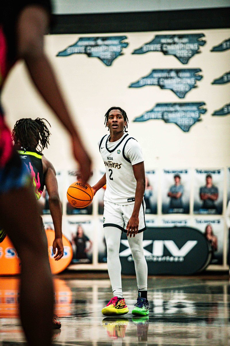 BIG SH🏀TS tweet media