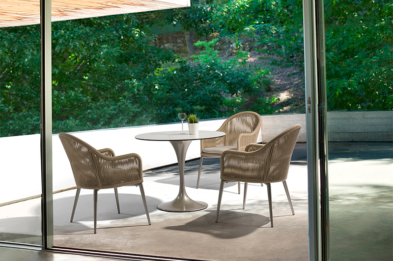 lofurniture_'s tweet image. If can't win your trust, who will? lofurniture.com/patio-garden-s… #outdoorsofaset