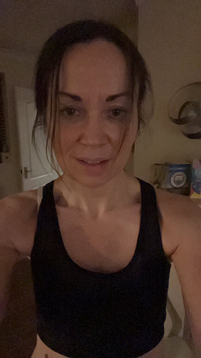 KatydearKate's tweet photo. Day 3 #fitnessfebruary up for a party with Max after my shift last night…🏋️♀️ Cardio today so I’m a complete mess 😳🤣thanks @DonnaLowthian ❤️and everyone else who has donated I’m so so grateful 🙏🏻😍 for Julia & @bowelcanceruk 👌🏻🥰❤️
#nofilterselfie #feeling44 🤣🤣🤷🏻♀️ https://t.co/Hwn7u9KOJ0