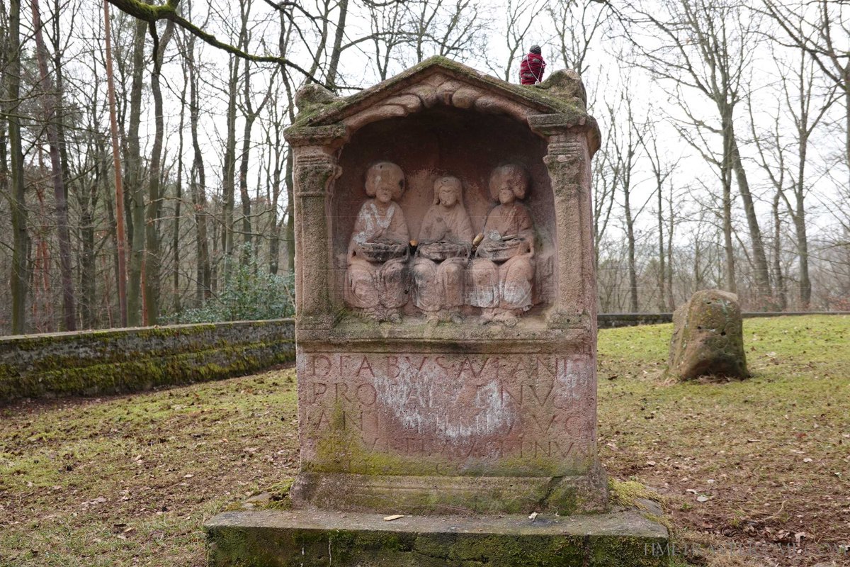 TimeTravelRome's tweet photo. 🪔4/4 #Matronae or Celtic-Germanic mother goddesses appear mainly in Northern Italy, Gaul, Lower #Germania and Britain and usually originated from tree cults. Their names are often derived from place, river or family names. https://t.co/9dpW3UtamZ