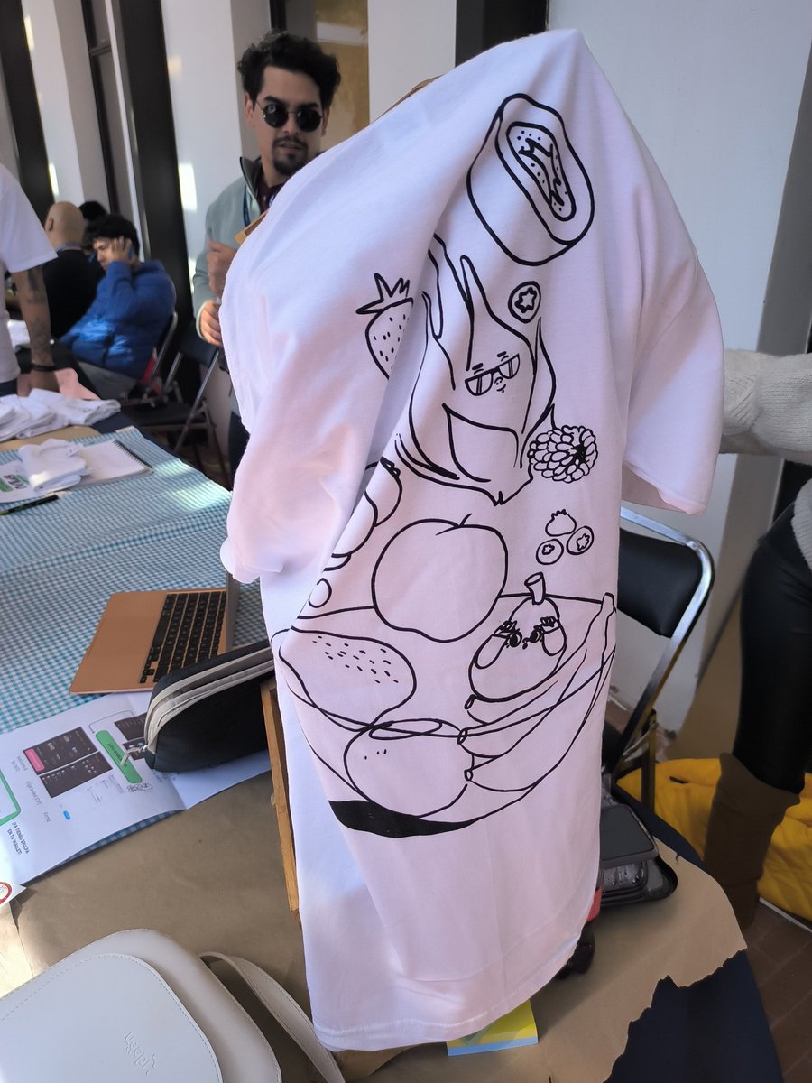 Aquí en el hackaton con <a href="/fruteroclub/">Frutero Club 🥑</a> #eth5demayo