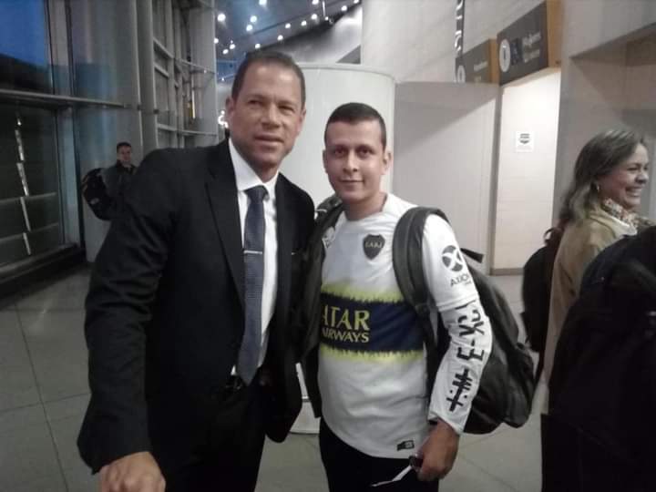 JEANSURMAY67's tweet photo. 💙💛🍺⚽🎊🏆🎺🇨🇴🅱🅾(🅰🥃🎉🎆💧🌕🎵🍻💛💙 FELIZ CUMPLE @OCordobaBBVA DIOS TE BENDIGA Y GRACIAS POR DEFENDER EL ARCO DE @BocaJrsOficial Y SALIR #CAMPEÓN #ARQUERAZO
LA FOTO EN EL DORADO LLEGANDO DE IBAGUÉ DESPUÉS DEL 2 A 2 EN LA LIBERTADORES 💛💙🍻🎵💧🎆🎉🥃🇨🇴🅱🅾(🅰🎺🏆🎊⚽🍺💙💛 https://t.co/3SIeEyjSXI