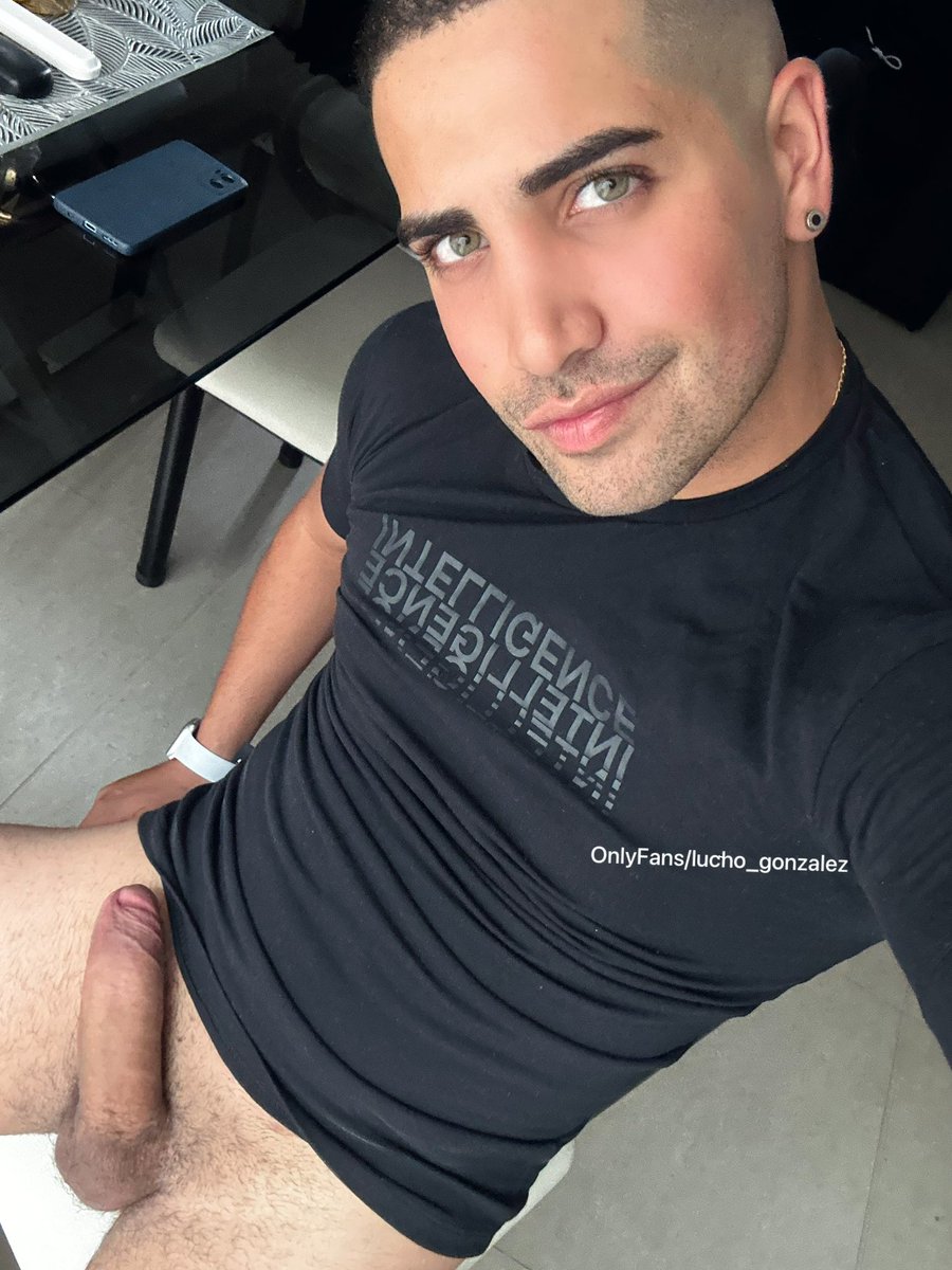 babycurious1's tweet photo. I want to see your ass send me a picture ?🙈😈🔥 https://t.co/LRXrw4frDg