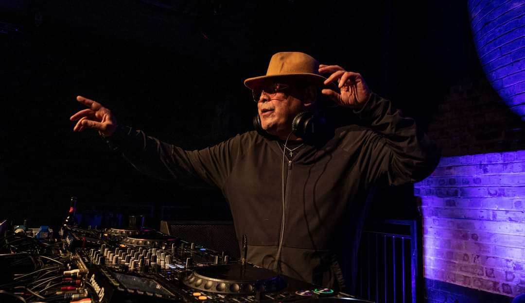 DJ <a href="/CCfunkandsoul/">Craig Charles</a>  performs <a href="/CampandFurnace/">Camp and Furnace</a> for the Liverpool and Manchester DJ battle to raise money forthe  North West Homeless