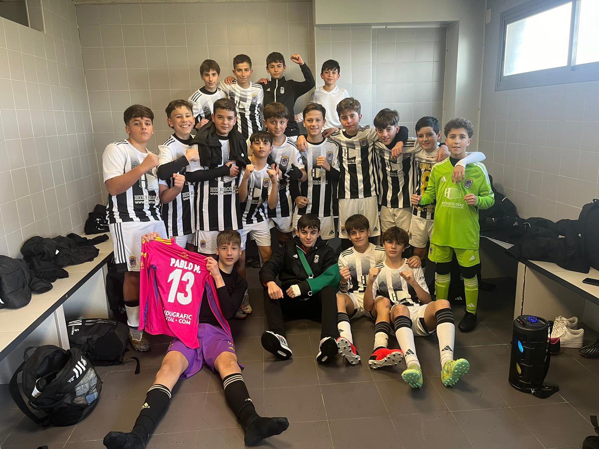 CDBLaAcademia tweet picture