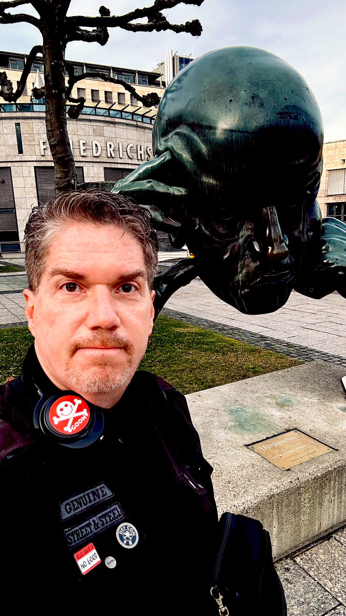 jaysonstreet's tweet image. This poor guy looked so sad so I had to give him a friend! 😁 #DuckArmyInvasion