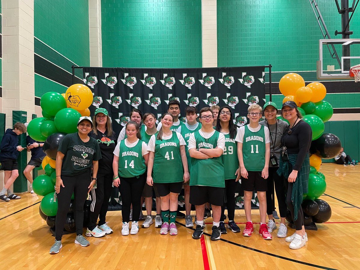 DragonsSOTX's tweet photo. We hosted our 1st Dragons Slam Jam today and it turned out great! Lots of smiles and camaraderie all around! And our Dragons Team won FIRST PLACE!  Way to go Dragons! 🐉💚 @Carrollisd @CISDSpProg https://t.co/ogGyvOvQSS