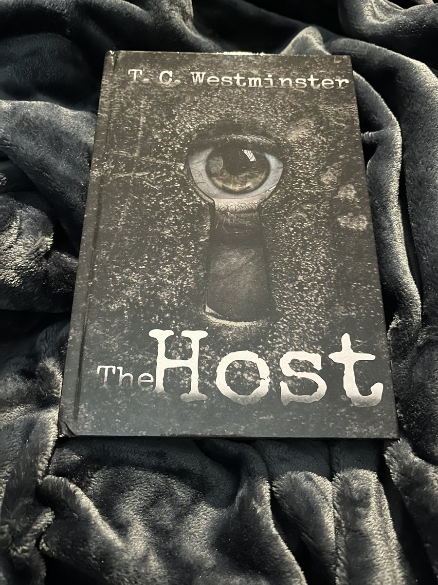 TCWestminster's tweet photo. Hardbacks are in!! If you want a #signed copy of #TheHOST I now have a few hardbacks and a few paperbacks available. I included #Bookmarks and an #ExtraScene with both!
5⭐️ on Amazon!
#PsychologicalThriller you don’t want to miss! https://t.co/w9vmodxUrv