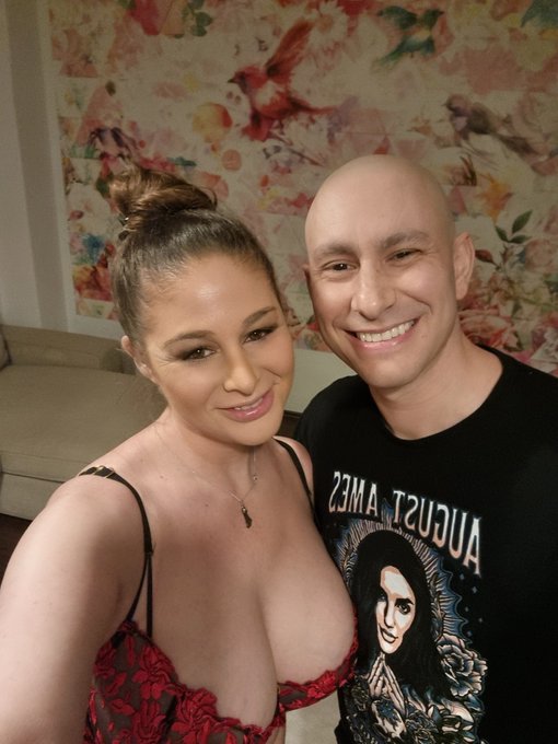🎬🥗 Thank you again @BradKnightXXX  😘 https://t.co/hmwmbqhFoy<a class="tags" href="/tag/bradknightxxx">@bradknightxxx</a>