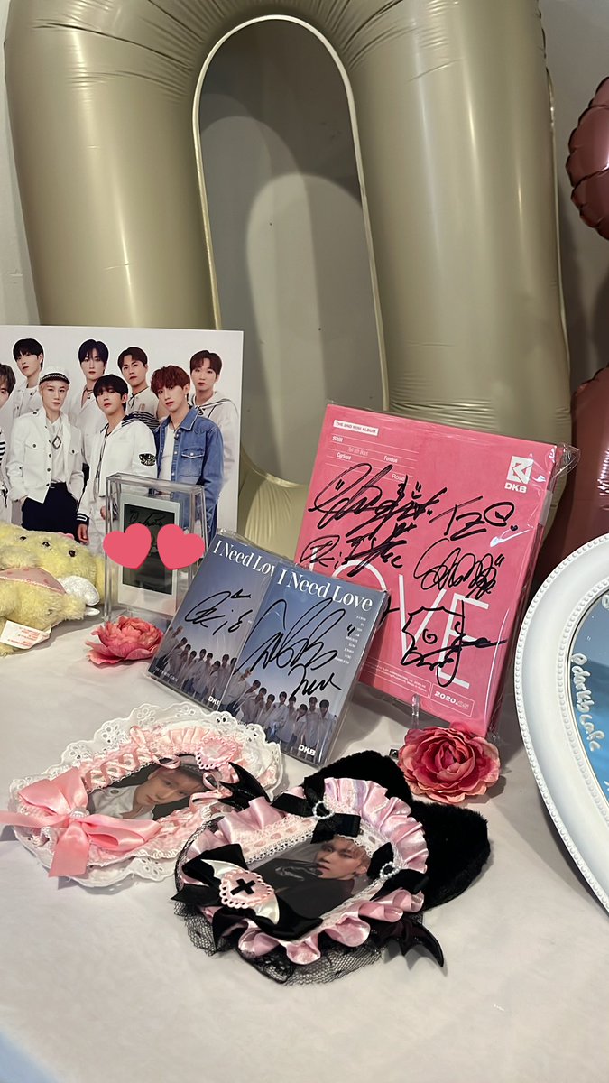 darkbcafe's tweet photo. 📢ANNOUNCEMENT: hello everyone! There has been a small delay, event will begin at 1pm instead of 12pm! We are so sorry for the inconvenience, we can’t wait to see everyone !! 🌹 https://t.co/eCKJ7LNnEL
