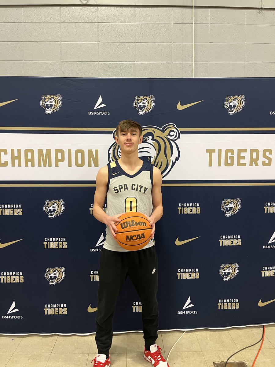 juderoberts2026's tweet image. After a great visit with ⁦@coach_capaci⁩ ⁦@BHatBball⁩ ⁦@coachgravitt⁩ I am blessed to receive my first offer from ⁦⁦⁦@ChampionMBB⁩ !⁦⁦@VortexSportsARK⁩ ⁦@GradyMajors⁩ ⁦@CoachKamarBlue⁩