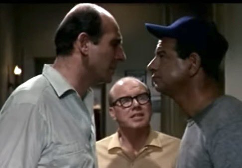 @ClassicMovieHub #JohnFiedler here with
#HerbEdelman and
#WalterMatthau in
#TheOddCouple 1968.