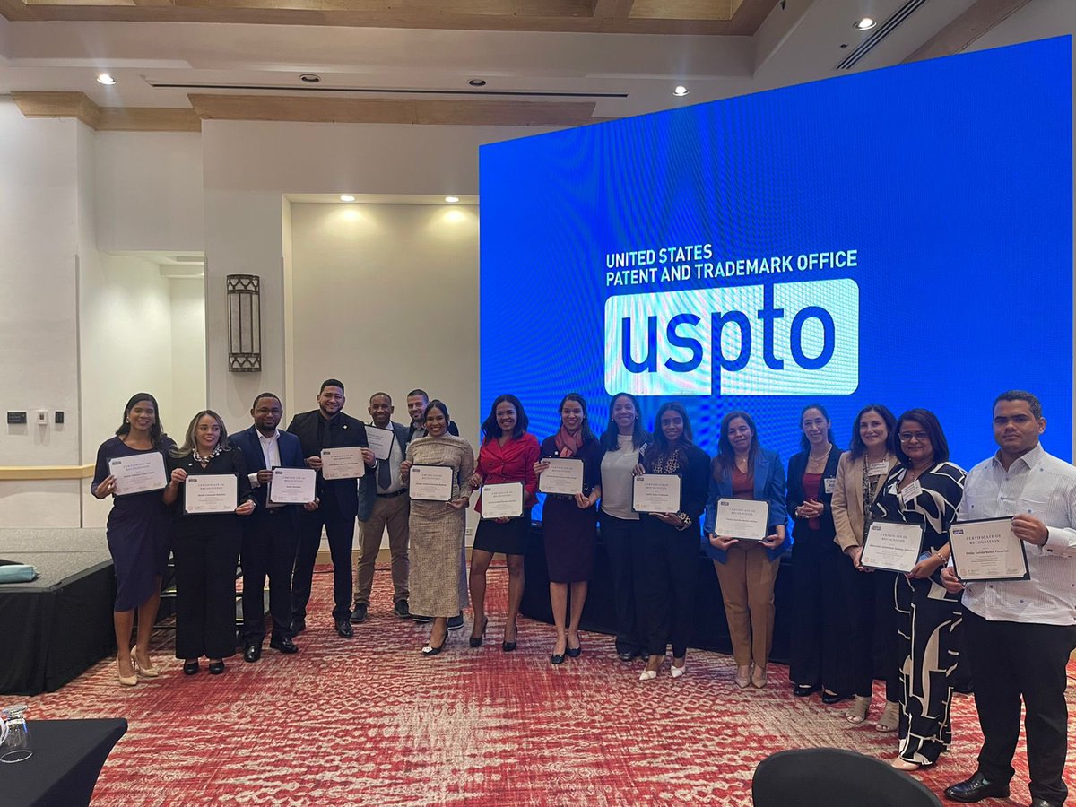 jamd1984's tweet photo. Nuestra participación en el Taller sobre Investigación y Enjuiciamiento de Delitos de Piratería Digital, organizado por la @uspto celebrado en Honduras, con la participación de varios países. Allí representamos a la Unidad de Propiedad Intelectual de la @procuraduriagralrd https://t.co/uXCJsDBNN4