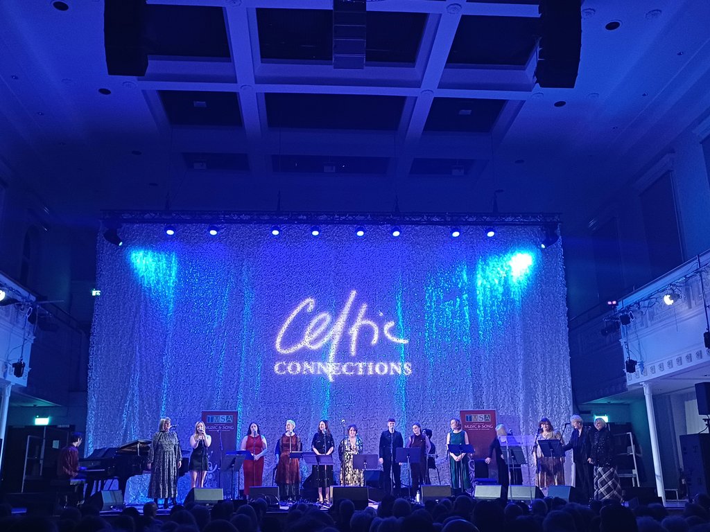 An evening listening to very brilliant & talented folk women at @ccfest Scots Women Generations o' Change 🎶🪕🎻🪗