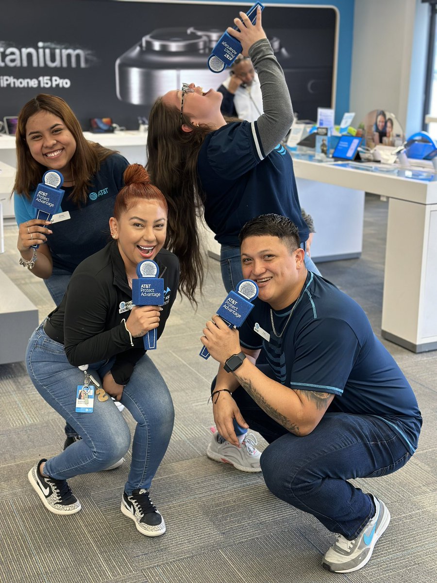 RomeoVMendez's tweet photo. Fun Fact:
🤔 Did you know new smartphones at AT&amp;T cost an average of $700, and 45% of all incidents occur within the first 12 months of a phone’s purchase? 🫢
The W. Irving Team is ready with all your Protection needs, stop by today and ask us about Open Enrollment! #LifeAtATT https://t.co/MJizcz5jKA