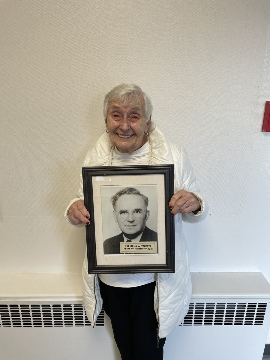 Tomsett School tweet media