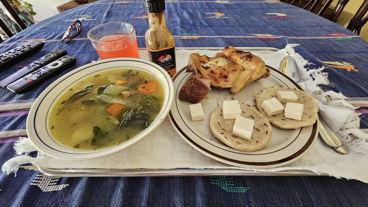 Y RECUERDE:
Este finde SIN HELADAS ....
TOMANDO FUERZAS para la jornada de elecciones..
Todos a votar