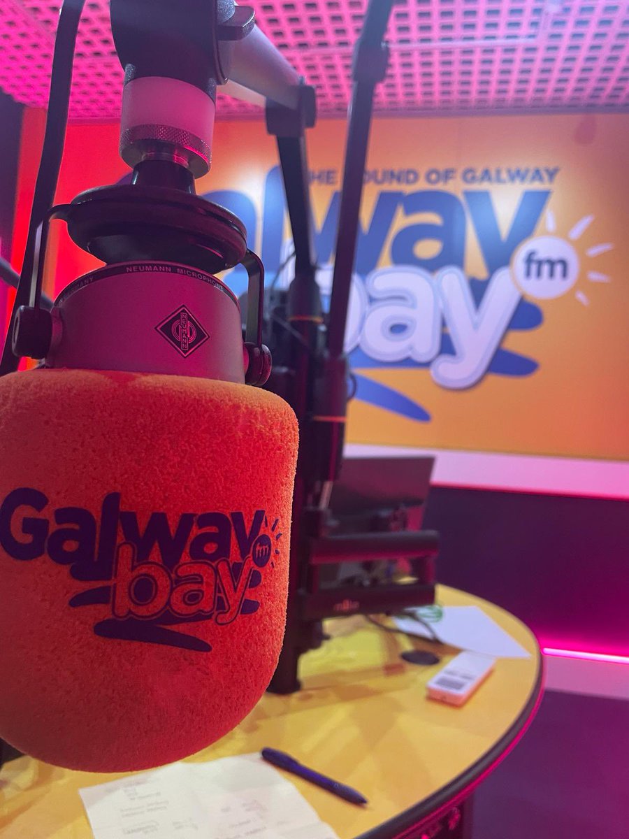 KinvaraHockey's tweet image. Great interview with our club chairperson Fiona Rodgers and Seamount College teacher and coach Ms Fehilly on @gbayfm today. #LetsBuildIt is the next phase in our #pushforapitch journey. Check out details below.

galwaybayfm.ie/sports/kinvara…